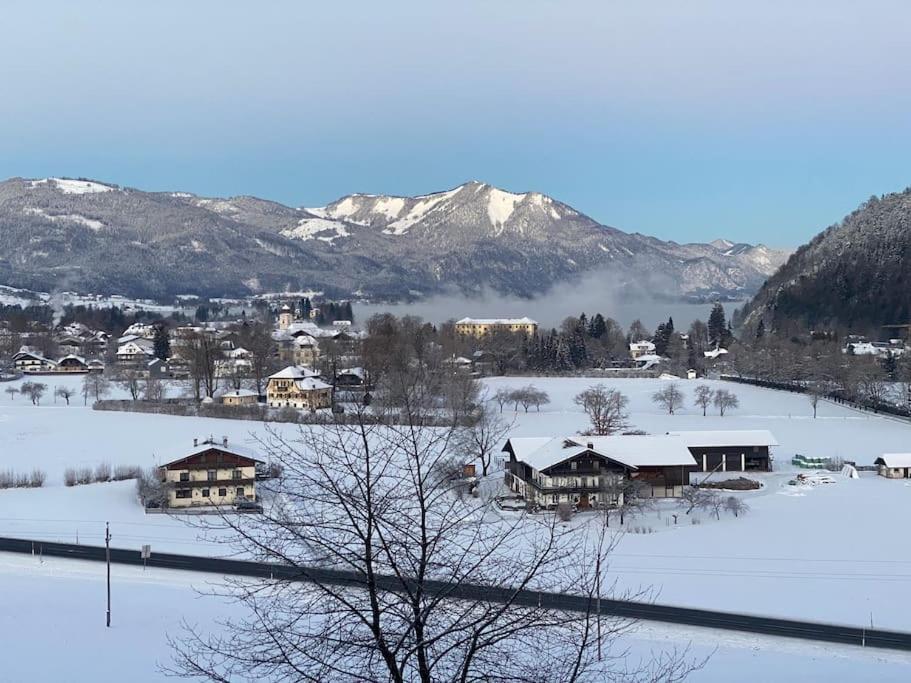 Schoene Ferienwohnung Mit Wolfgangseeblick ชตรอเบิล ภายนอก รูปภาพ