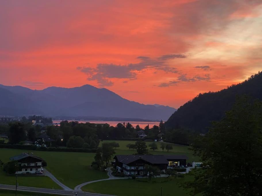 Schoene Ferienwohnung Mit Wolfgangseeblick ชตรอเบิล ภายนอก รูปภาพ